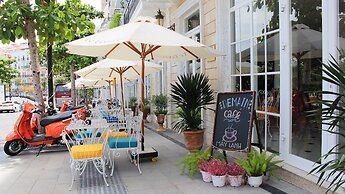 Le Bonheur Hotel