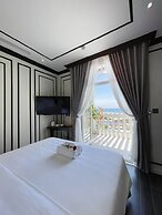 Le Bonheur Hotel