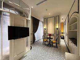Le Bonheur Hotel