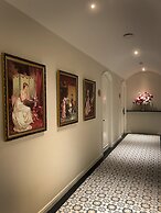 Le Bonheur Hotel