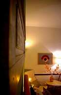 Carmen Art Hotel