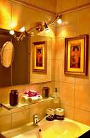 Carmen Art Hotel
