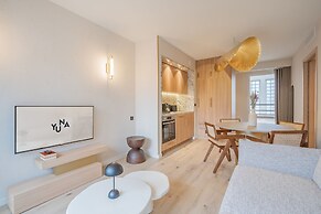 Yuna Porte Maillot - ApartHotel
