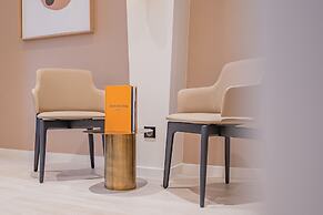 Yuna Porte Maillot - ApartHotel