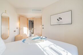 Yuna Porte Maillot - ApartHotel