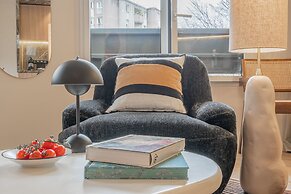 Yuna Porte Maillot - ApartHotel