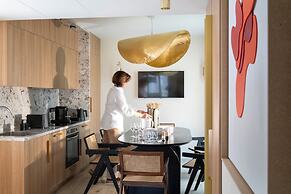 Yuna Porte Maillot - ApartHotel