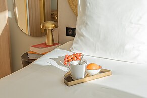 Yuna Porte Maillot - ApartHotel