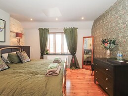 Yarn Cottage