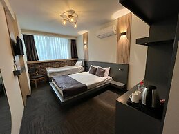 Dewy Hotel