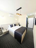 Dewy Hotel