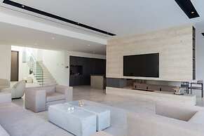 Palm Paradise- 5BR Villa - Infinity Pool