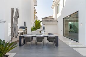 Palm Paradise- 5BR Villa - Infinity Pool