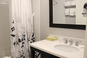 Le Voyageur Inn