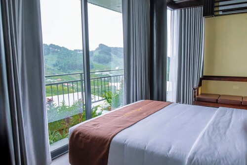 Vigolando Van Ho Resort