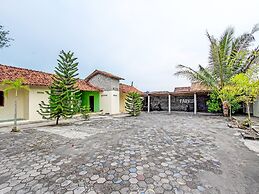 Hotel O Sari Laut