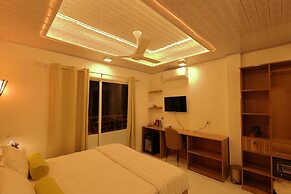 Batuta Maldives Fourson