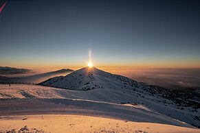 Le Chalet by Amirsoy