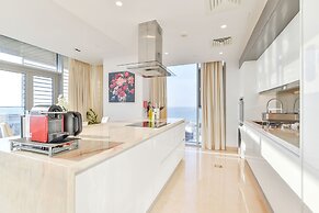 Posh Oceanfront 2BR in Bluewaters Island