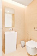 Posh Oceanfront 2BR in Bluewaters Island