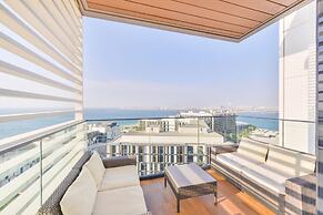 Posh Oceanfront 2BR in Bluewaters Island