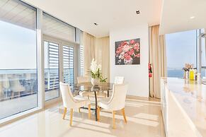 Posh Oceanfront 2BR in Bluewaters Island