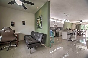 Casa Esmeralda w/ Pool Access & Furnished Patio!