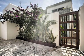 Casa Esmeralda w/ Pool Access & Furnished Patio!