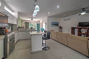 Casa Esmeralda w/ Pool Access & Furnished Patio!