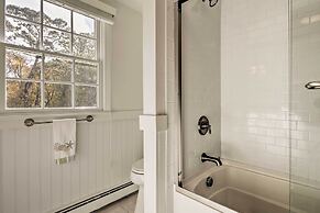 2 Bicycles Provided! Cape Cod Cottage w/ Deck