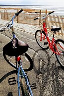 2 Bicycles Provided! Cape Cod Cottage w/ Deck