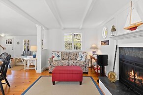 2 Bicycles Provided! Cape Cod Cottage w/ Deck