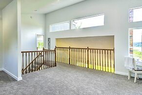 Stunning Hood Canal Getaway w/ Private Deck!