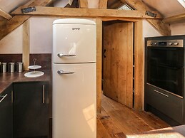 Becket's Barn
