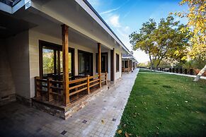 ARCHAZOR Mountain Resort