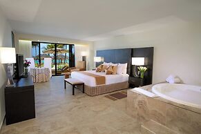 Grand Oasis Riviera