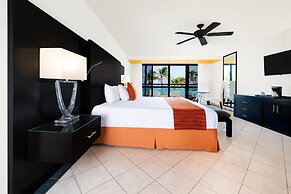 Grand Oasis Riviera