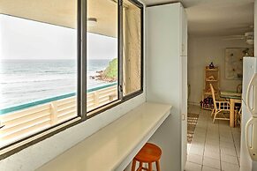 Bolongo Bay Oceanfront Condo w/ Community Pool!
