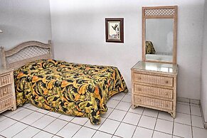 Bolongo Bay Oceanfront Condo w/ Community Pool!