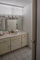 Bolongo Bay Oceanfront Condo w/ Community Pool!