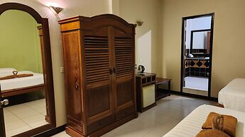 DEN HOTEL TOTONOU SIEM REAP