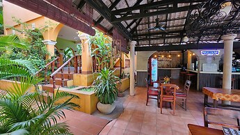 DEN HOTEL TOTONOU SIEM REAP