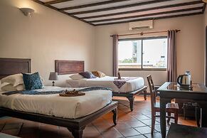DEN HOTEL TOTONOU SIEM REAP