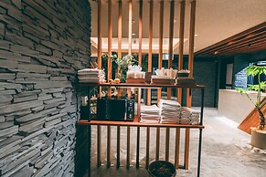 R Hotel Honmachi