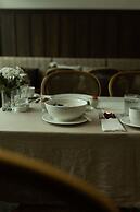 Hotel Verdigris