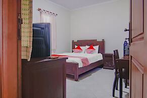 Hotel O Gayatri Residence