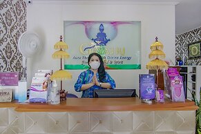 Hotel O Gayatri Residence