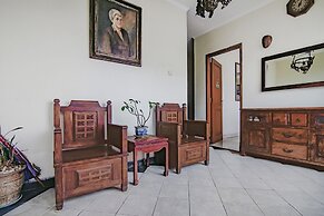 Hotel O Gayatri Residence