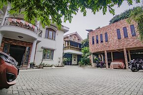 Hotel O Gayatri Residence