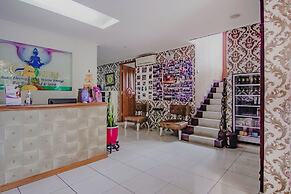 Hotel O Gayatri Residence